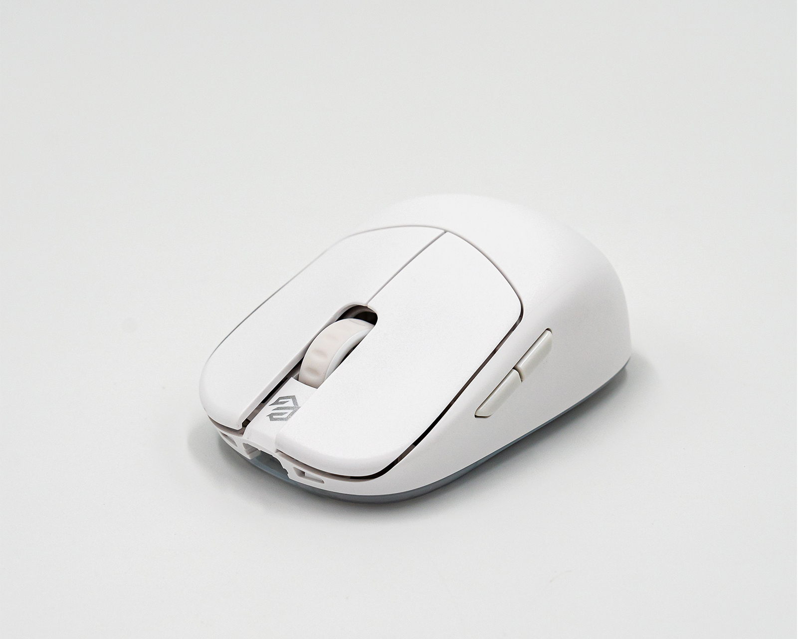 G-Wolves HSK Plus Fingertip Wireless Gaming Mouse - White - us 
