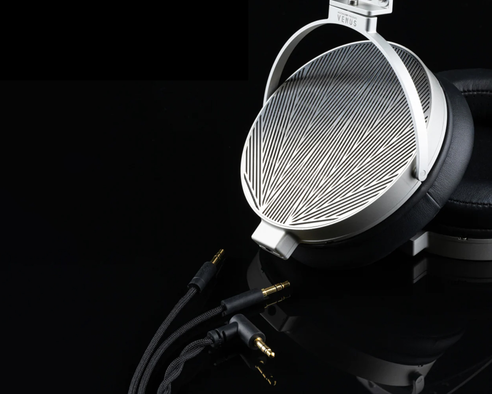 MoonDrop Venus Headphones - Aluminum - us.MaxGaming.com MoonDrop Venus Headphones - Aluminum - us.MaxGaming.com