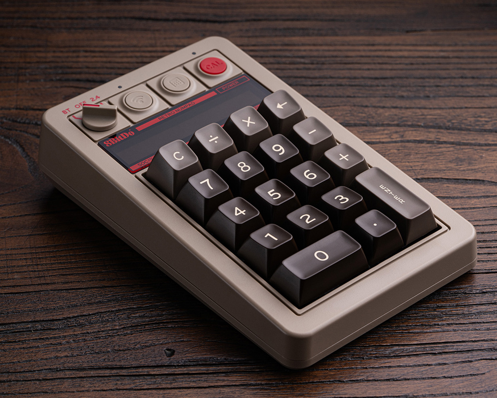 8Bitdo Retro 18 Mechanical Numpad - Wireless Numpad - C64 Edition
