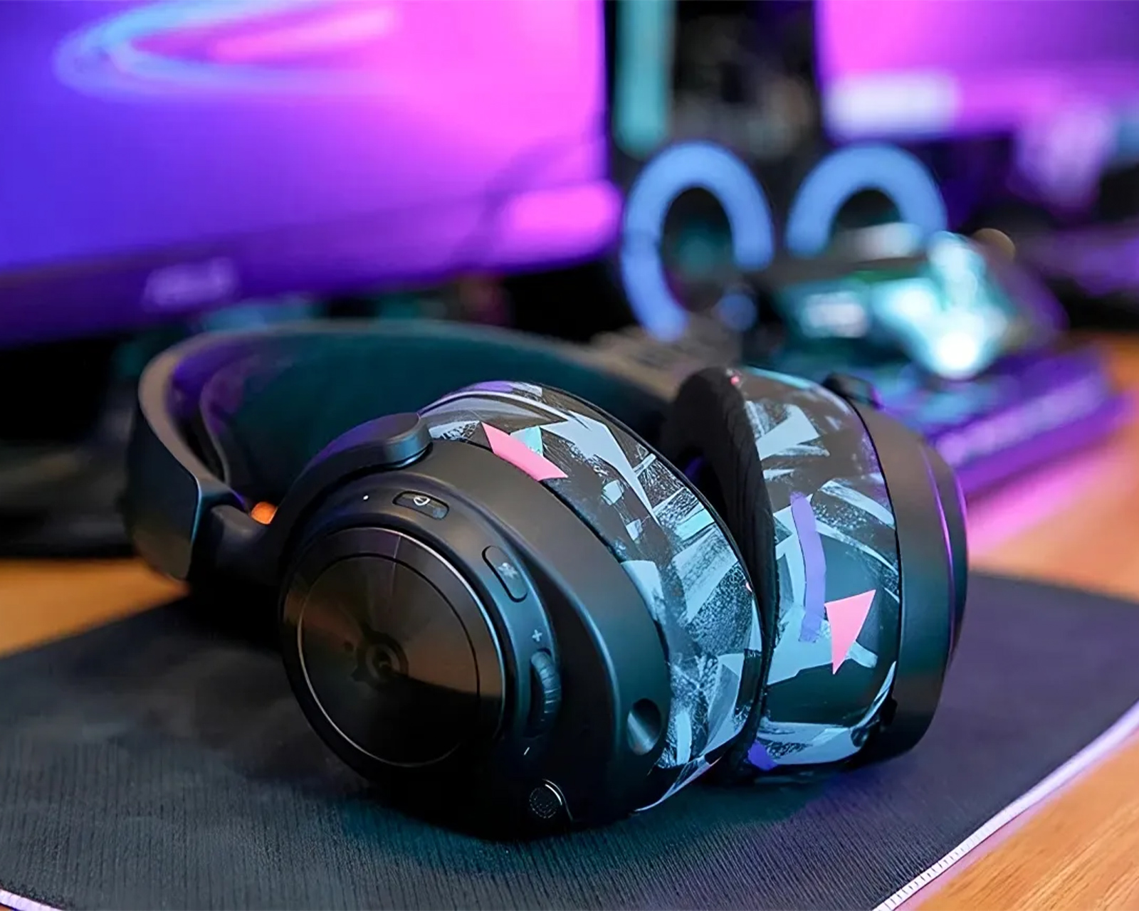 Wicked Cushions FreeZe Nova Wireless Ear Cushions - 90's Black