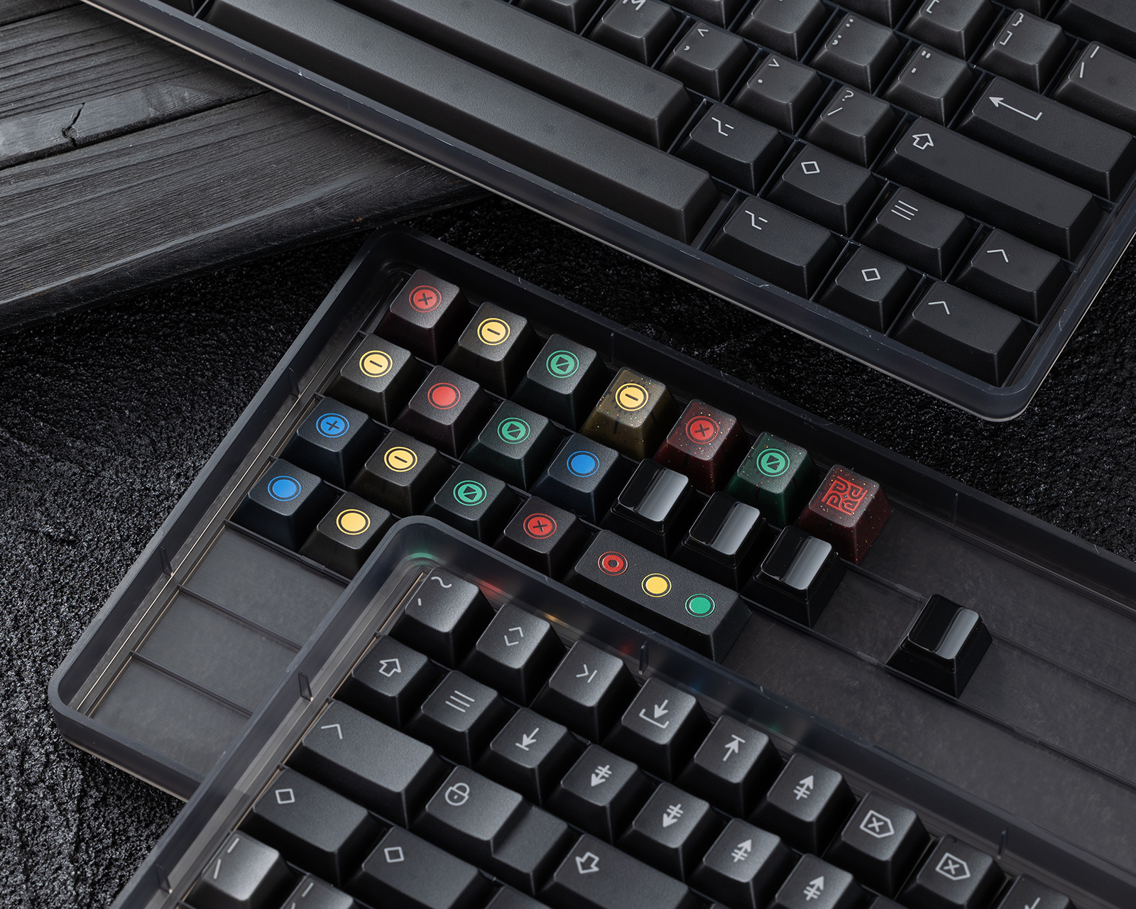 キーボード PBTfans Retro Dark Lights R2 Base+40s PBTfans Retro Dark Lights R2 ABS Keycaps – Divinikey
