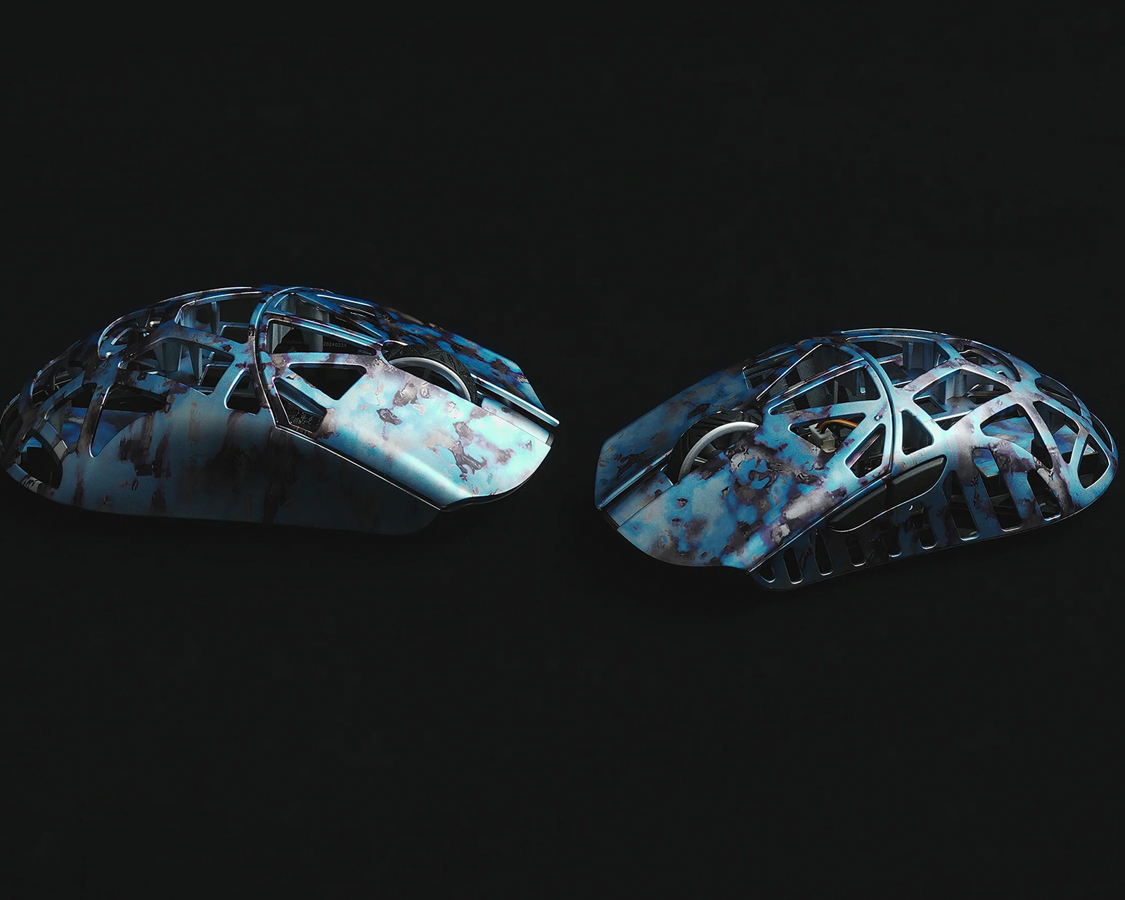 WLMouse Beast X Mini Pro - Tempered [Omron Opticals] - Side Slits