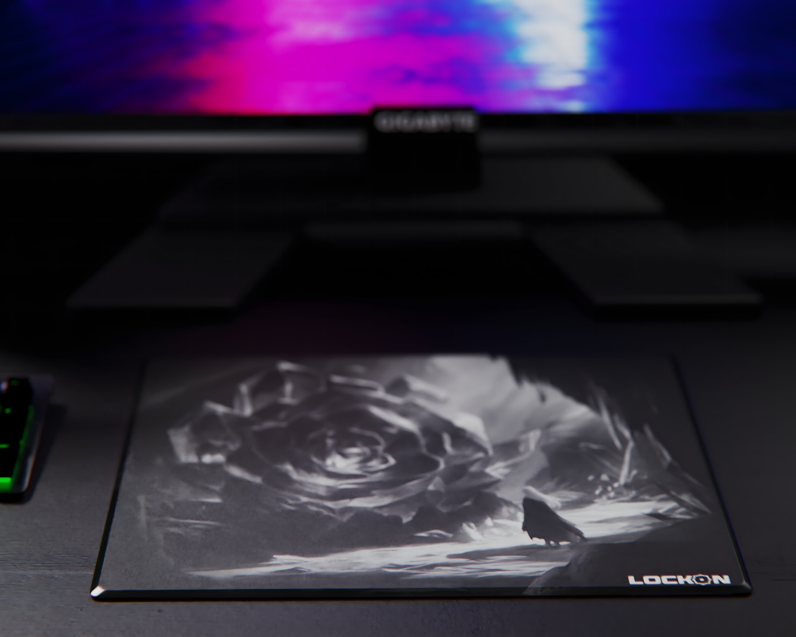 LockOn Odyssey Glass Mousepad - Black & White - Limited Edition