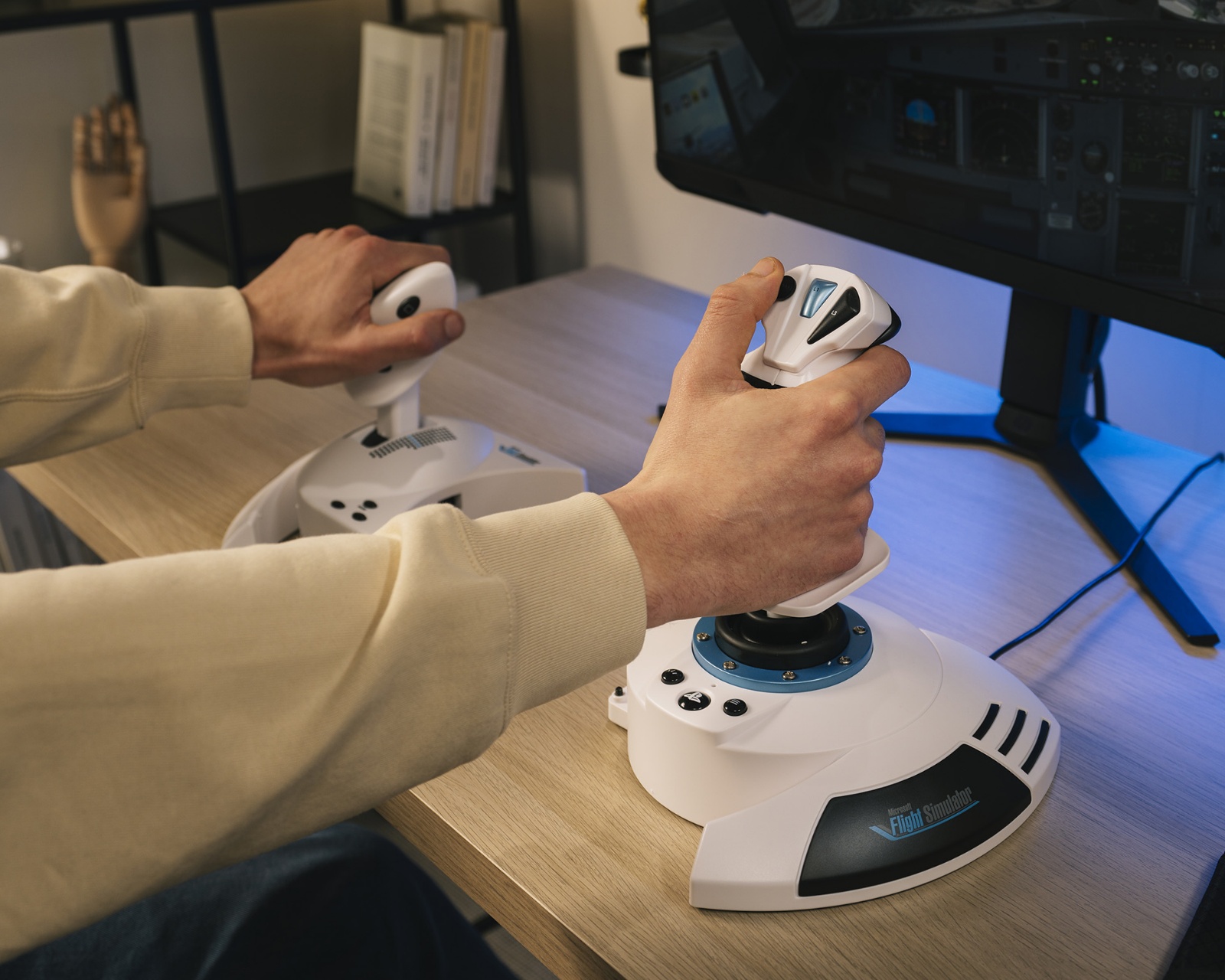 Thrustmaster T.Flight Hotas 5 - PC & PS5 - us.MaxGaming.com