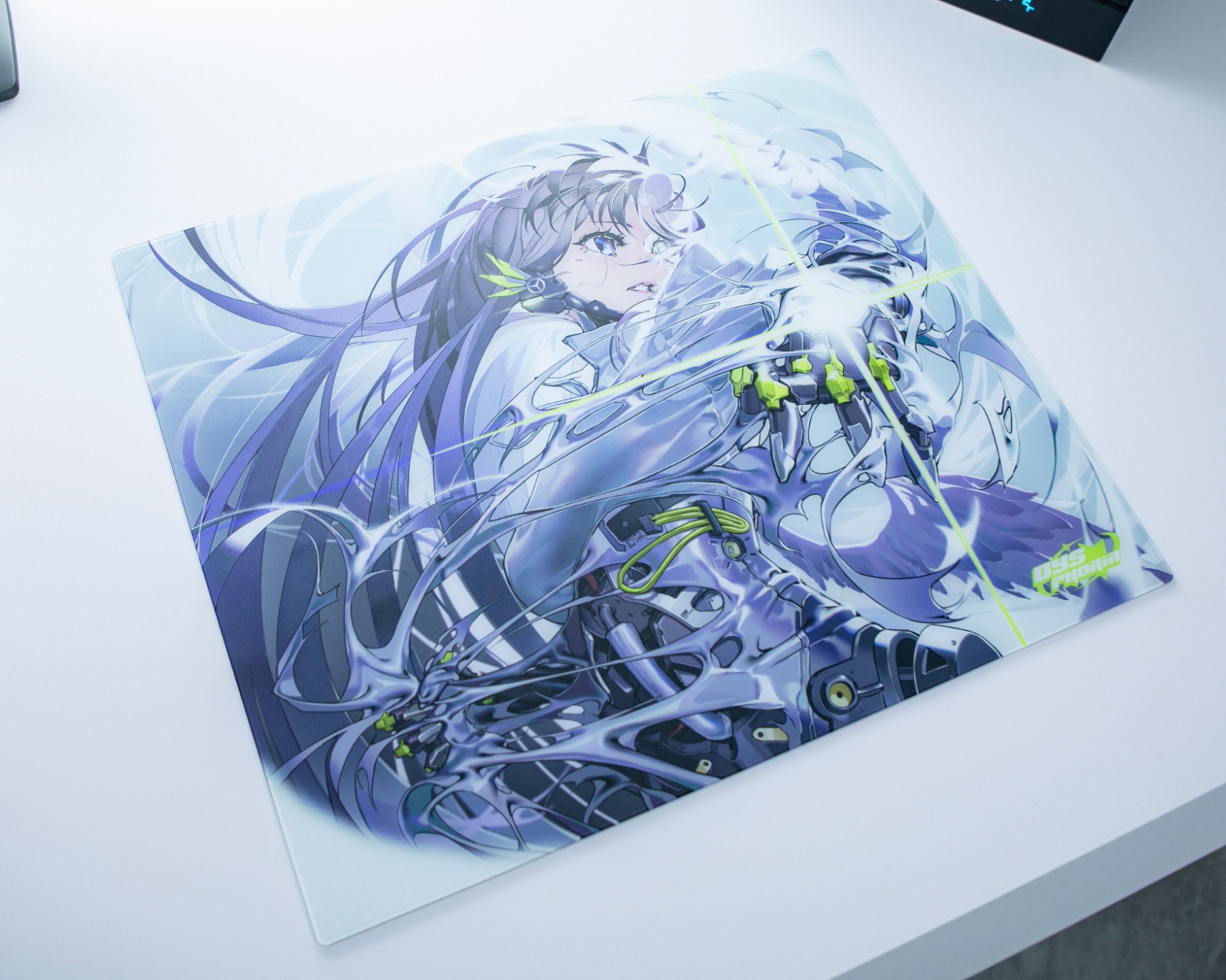DYSPHORIA RIN THE ADVENT ガラスマウスパッド 黑色＆彩色 Dysphoria The Advent - Colored - Glass Mousepad - us.MaxGaming.com