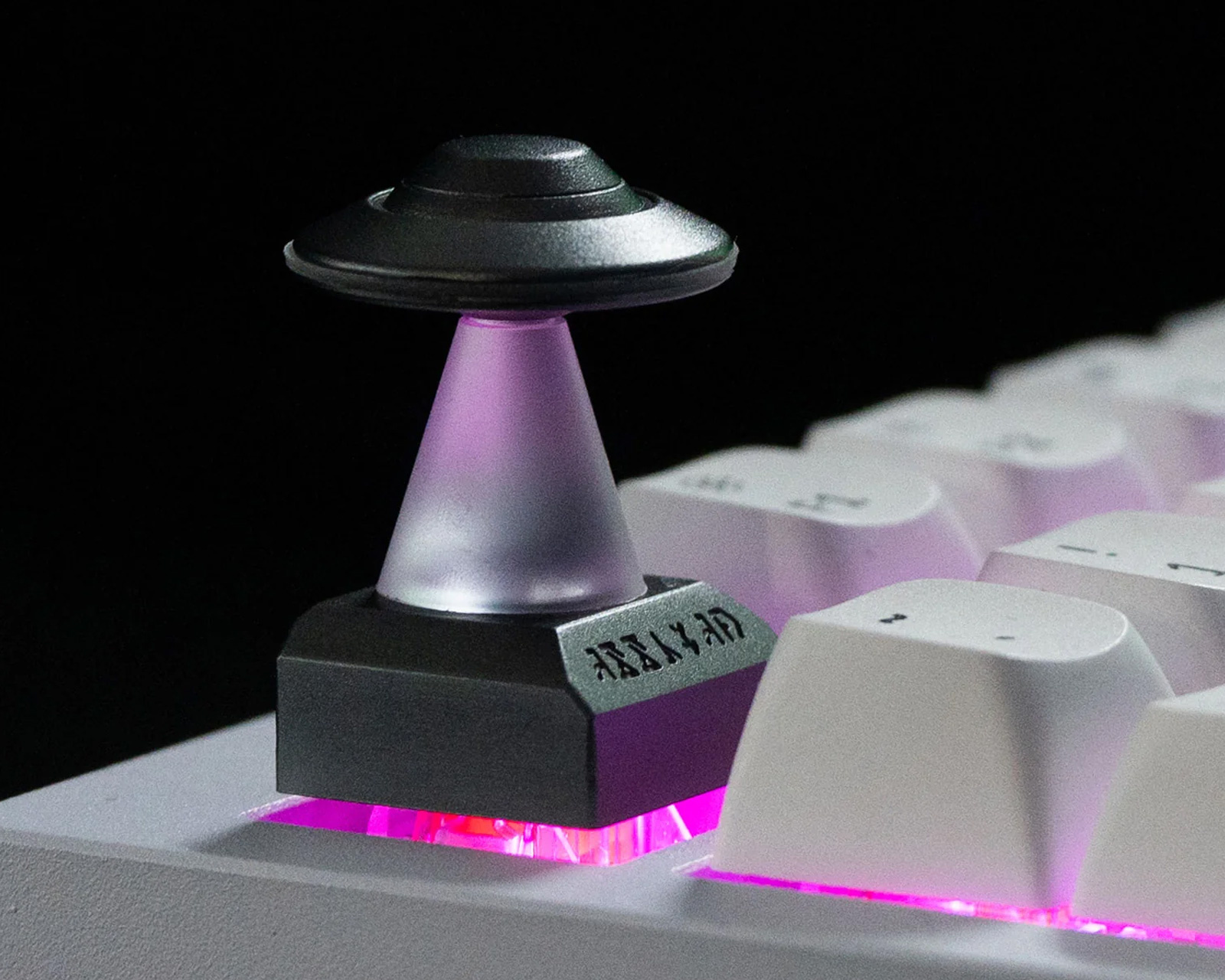 Keychron Sword Aluminum Alloy Artisan Keycap - Thumbnail 4